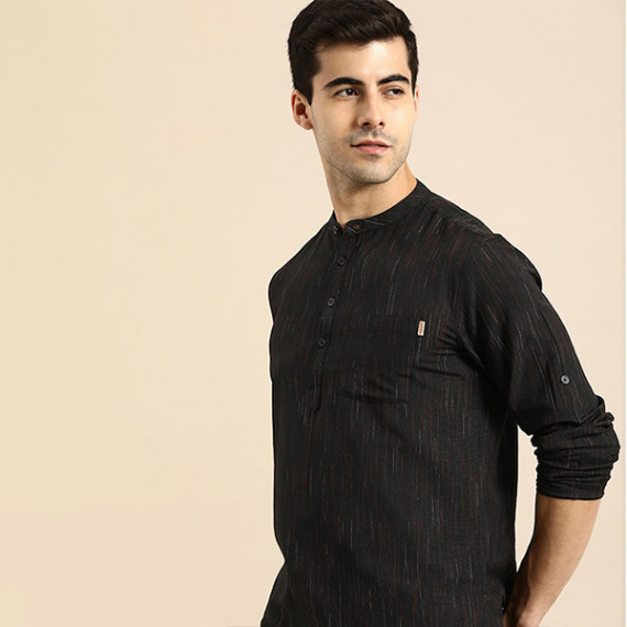 https://dropstyles.in/products/men-black-woven-design-kurta