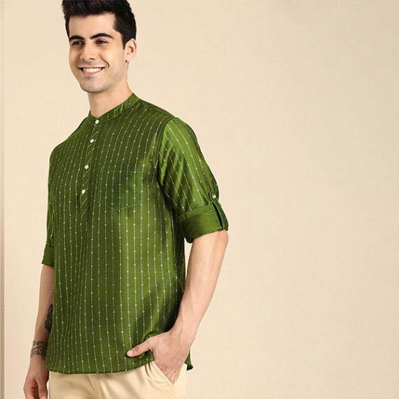 https://dropstyles.in/products/men-olive-green-gold-toned-ethnic-woven-design-kurta