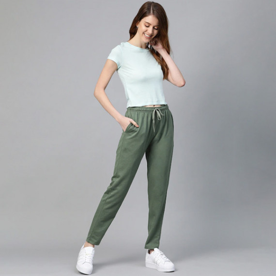 https://dropstyles.in/products/women-black-solid-side-stripes-cropped-track-pants