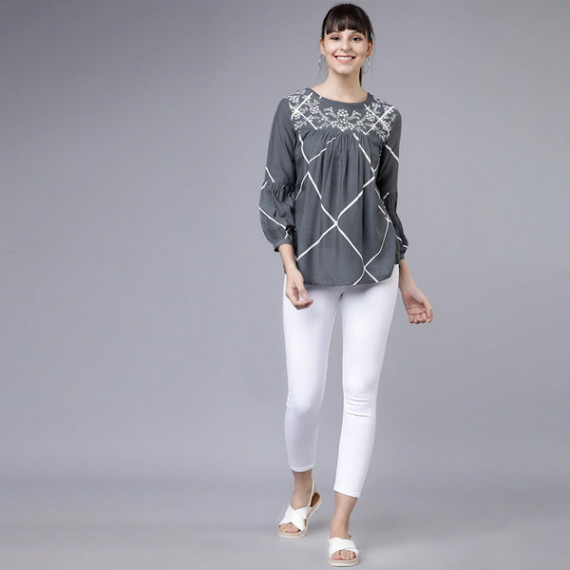 https://dropstyles.in/products/women-grey-and-white-printed-a-line-top