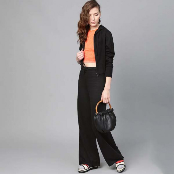 https://dropstyles.in/products/women-black-regular-fit-solid-wide-leg-track-pants