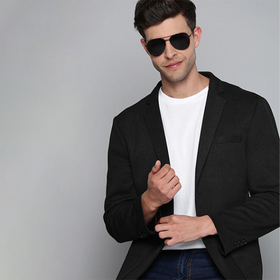 https://dropstyles.in/products/men-black-textured-regular-fit-single-breasted-blazer