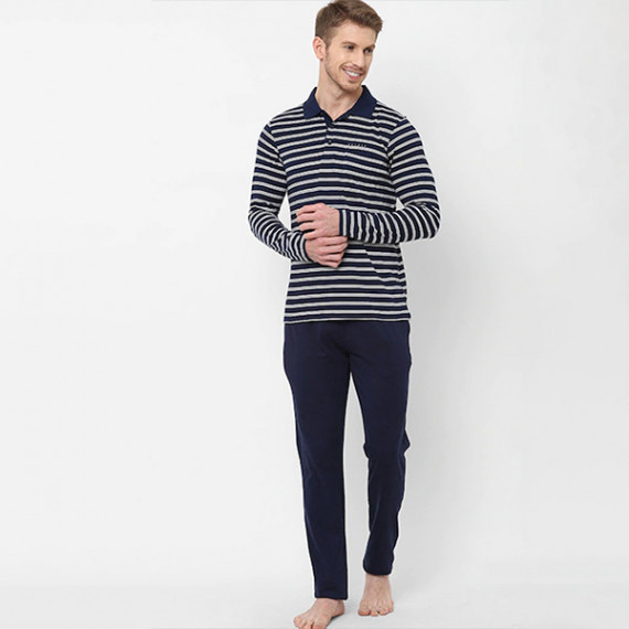 https://dropstyles.in/products/men-navy-blue-white-printed-night-suit
