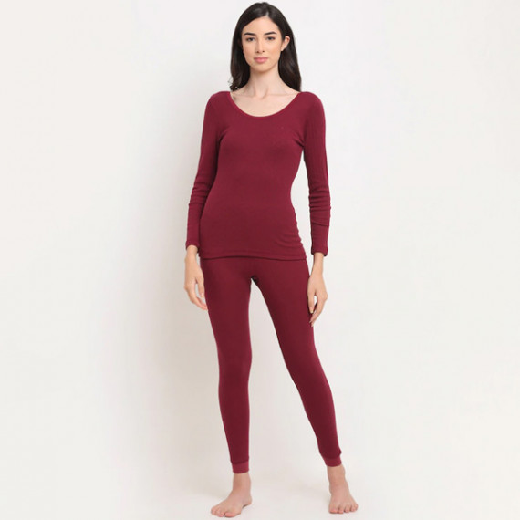 https://dropstyles.in/products/women-maroon-striped-thermal-top